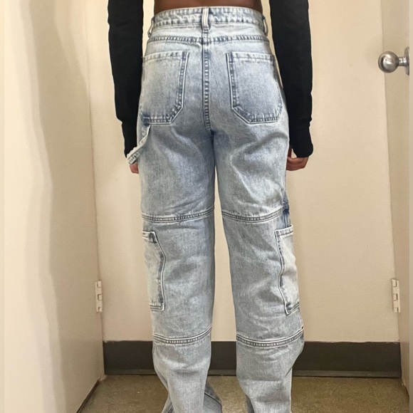 Woman’s high waisted jeans - Picture 2 of 3